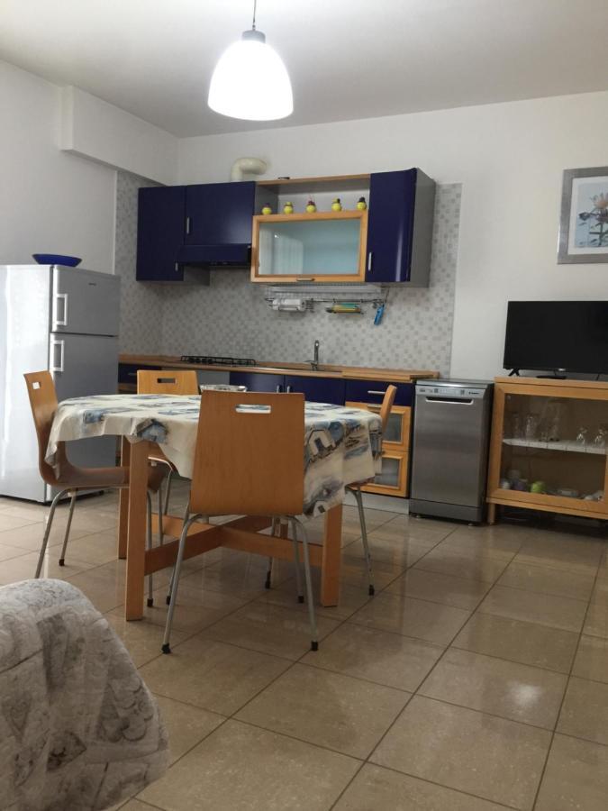 Aloe Beach Apartments, Ombrellone, Parcheggio E Uso Di Biciclette Gratis Rimini Exteriör bild