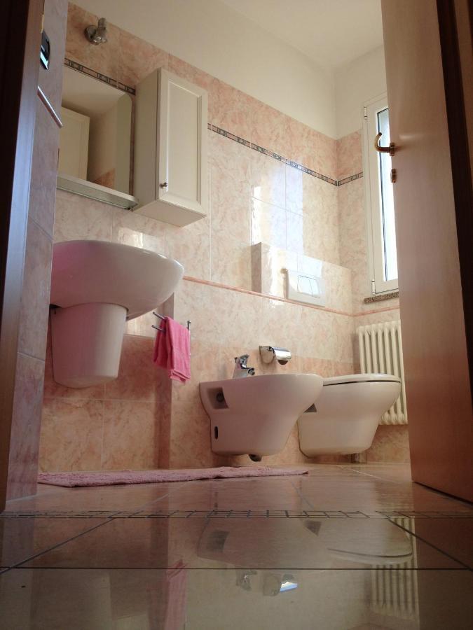 Aloe Beach Apartments, Ombrellone, Parcheggio E Uso Di Biciclette Gratis Rimini Exteriör bild
